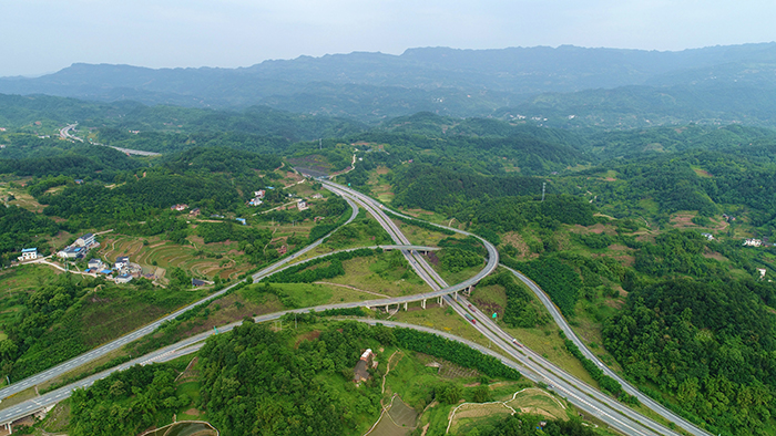 重庆永川至江津高速公路